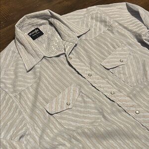 Wrangler Men's Beige Patterned Button Down Shirt